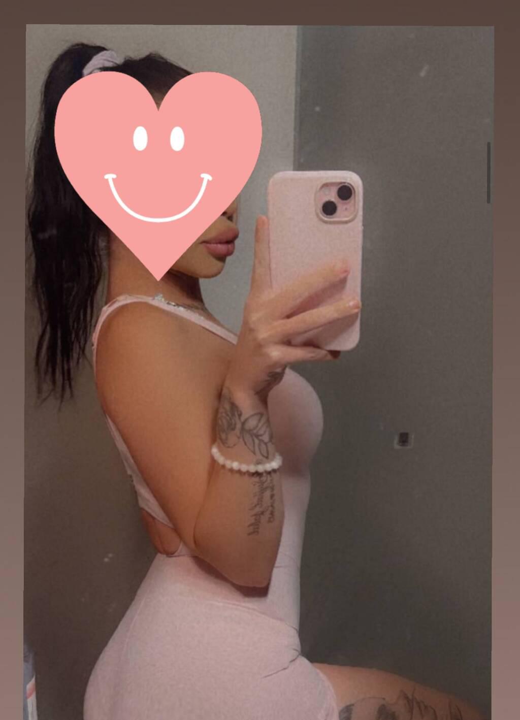 ~~~DESIREE~~~ is Female Escorts. | Comox Balley | British Columbia | Canada | scarletamour.com 