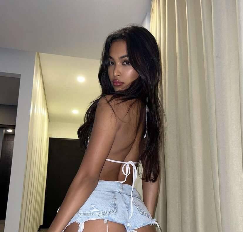 Jasmine is Female Escorts. | Toronto | Ontario | Canada | scarletamour.com 