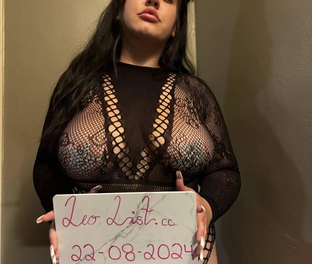 BELLA is Female Escorts. | Hamilton | Ontario | Canada | scarletamour.com 