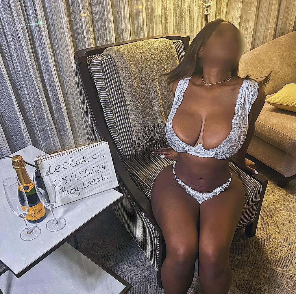 RUBY is Female Escorts. | Ft Mcmurray | Alberta | Canada | scarletamour.com 