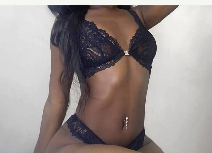 Marisa is Female Escorts. | Barrie | Ontario | Canada | scarletamour.com 