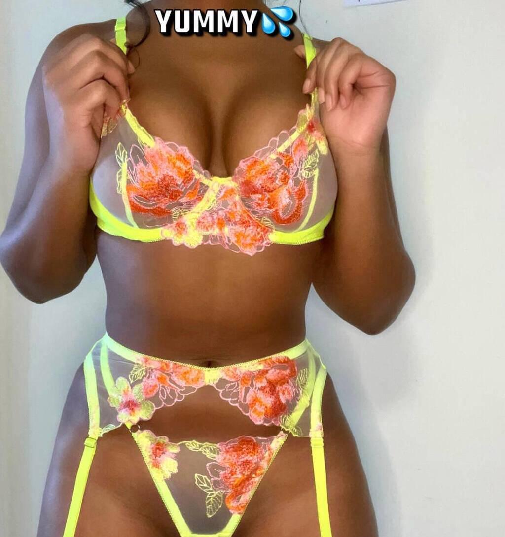 Yummy is Female Escorts. | Ft Mcmurray | Alberta | Canada | scarletamour.com 