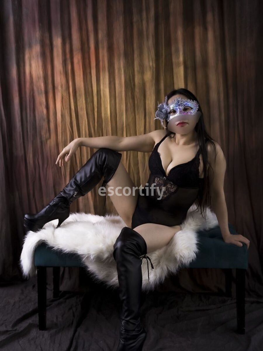 Mistress Dor is Female Escorts. | Hamilton | New Zealand | New Zeland | scarletamour.com 