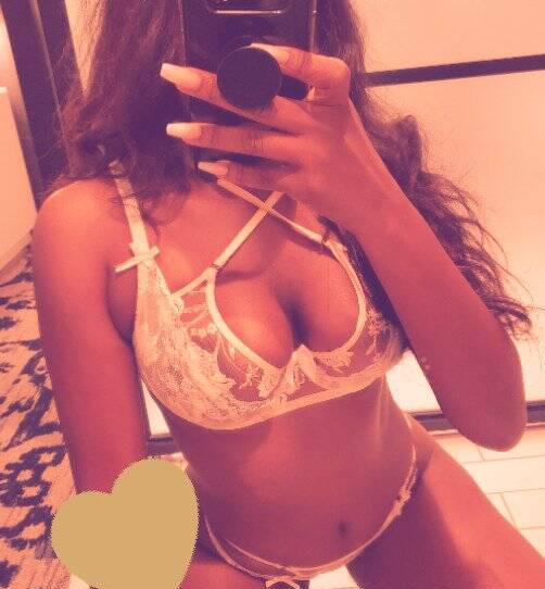 Rose is Female Escorts. | Ft Mcmurray | Alberta | Canada | scarletamour.com 