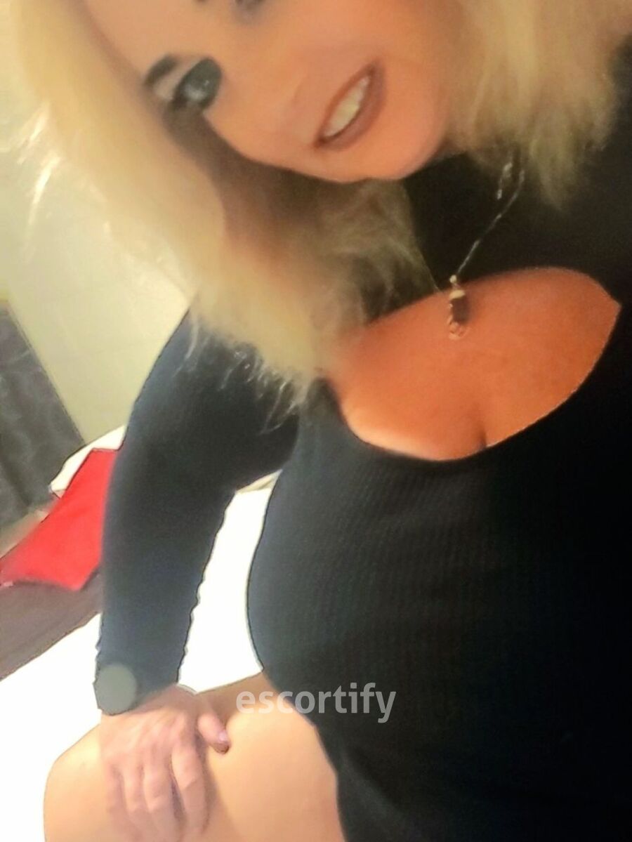 Tammy curves is Female Escorts. | Auckland | New Zealand | New Zeland | scarletamour.com 