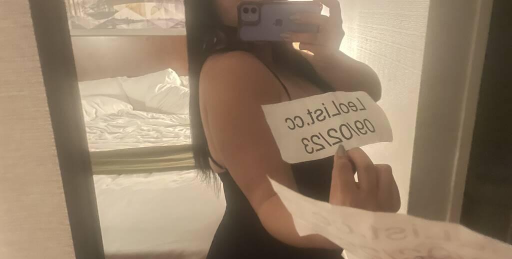 Monica is Female Escorts. | Barrie | Ontario | Canada | scarletamour.com 