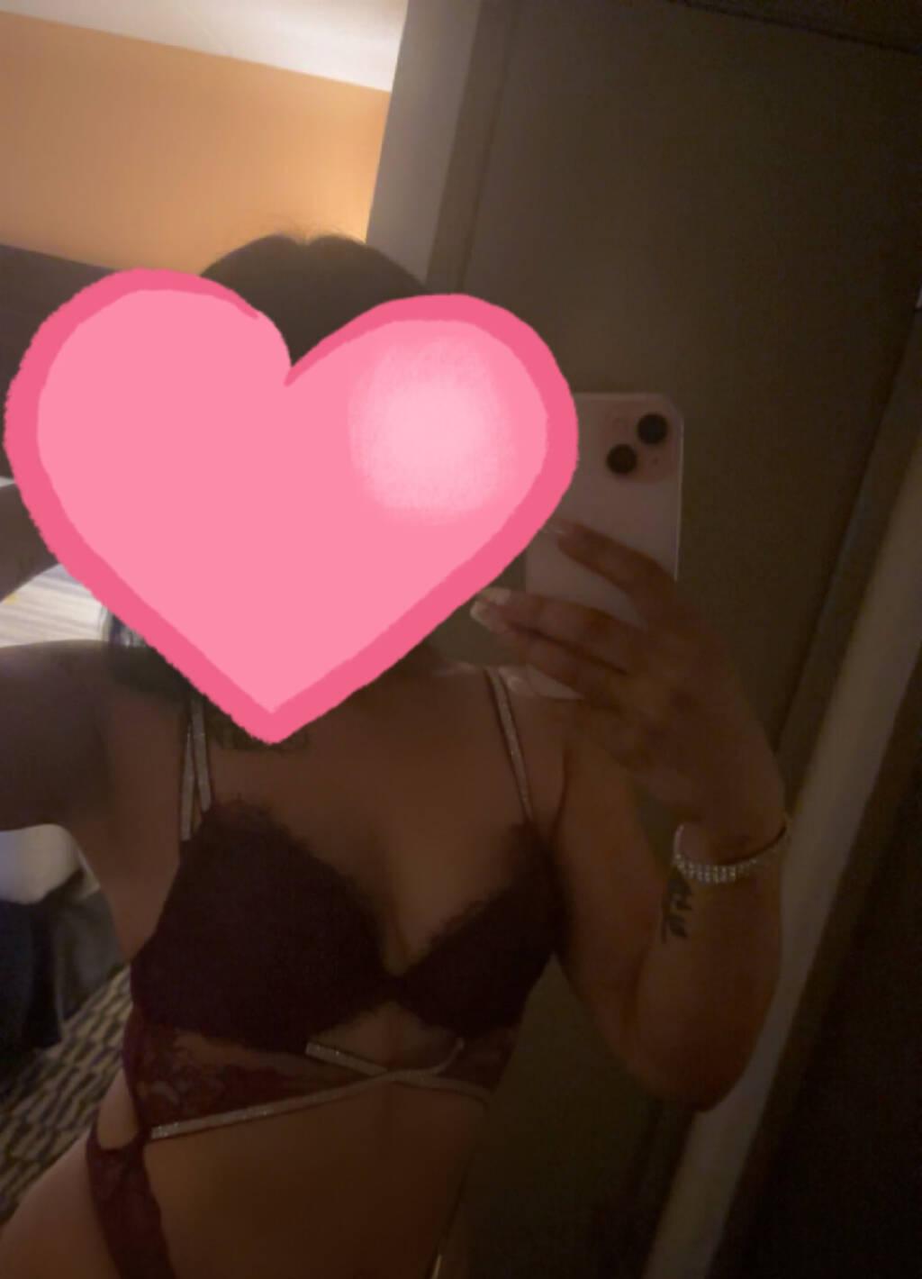 Alexis is Female Escorts. | Kitchener | Ontario | Canada | scarletamour.com 