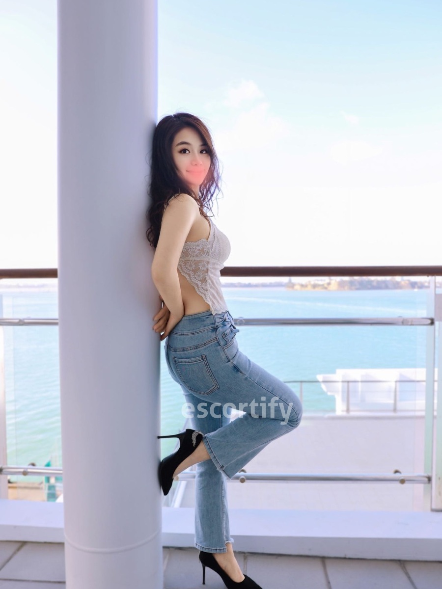 Queen is Female Escorts. | Auckland | New Zealand | New Zeland | scarletamour.com 