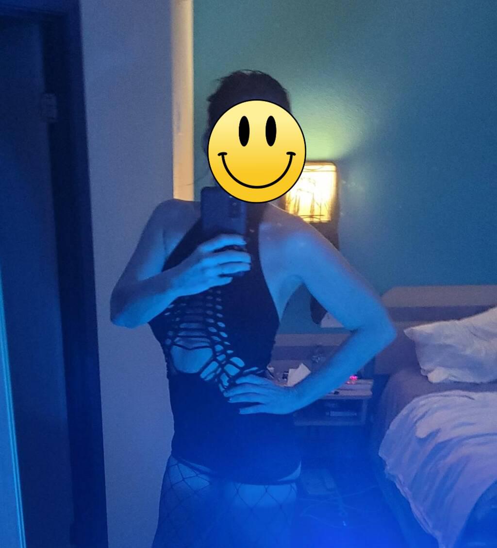 Carrieann is Female Escorts. | Ft Mcmurray | Alberta | Canada | scarletamour.com 