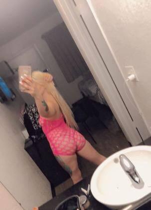 Justina is Female Escorts. | Medicine Hat | Alberta | Canada | scarletamour.com 