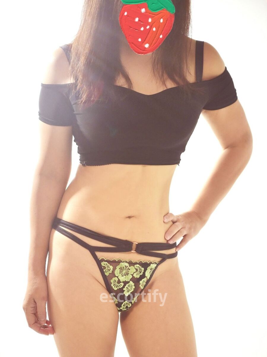 Di is Female Escorts. | Hamilton | New Zealand | New Zeland | scarletamour.com 