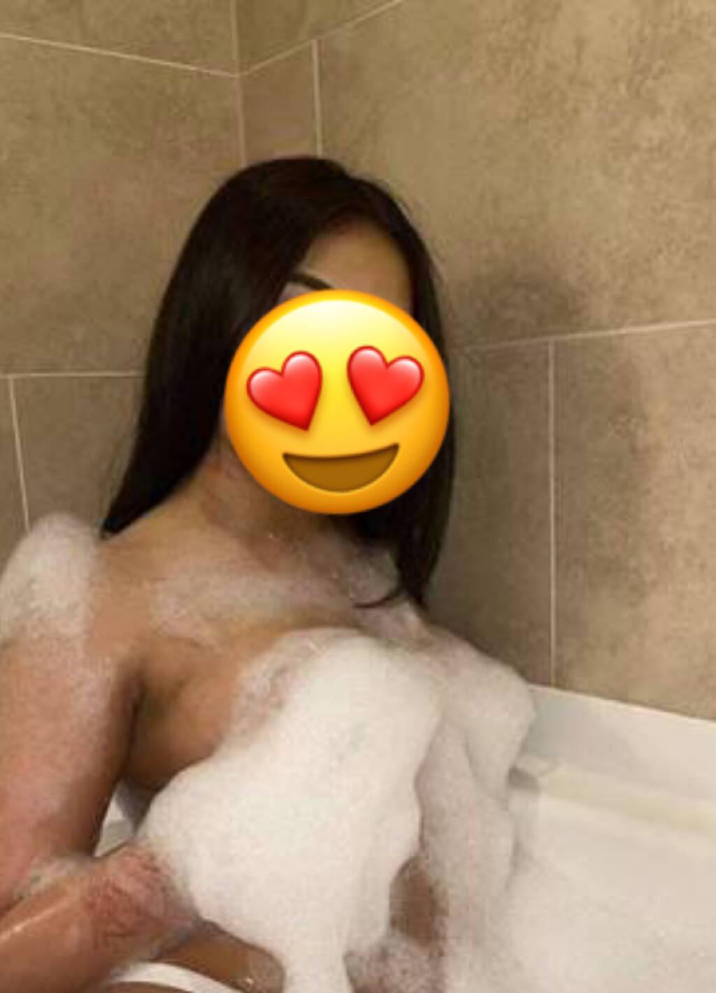 Melina is Female Escorts. | Niagara | Ontario | Canada | scarletamour.com 