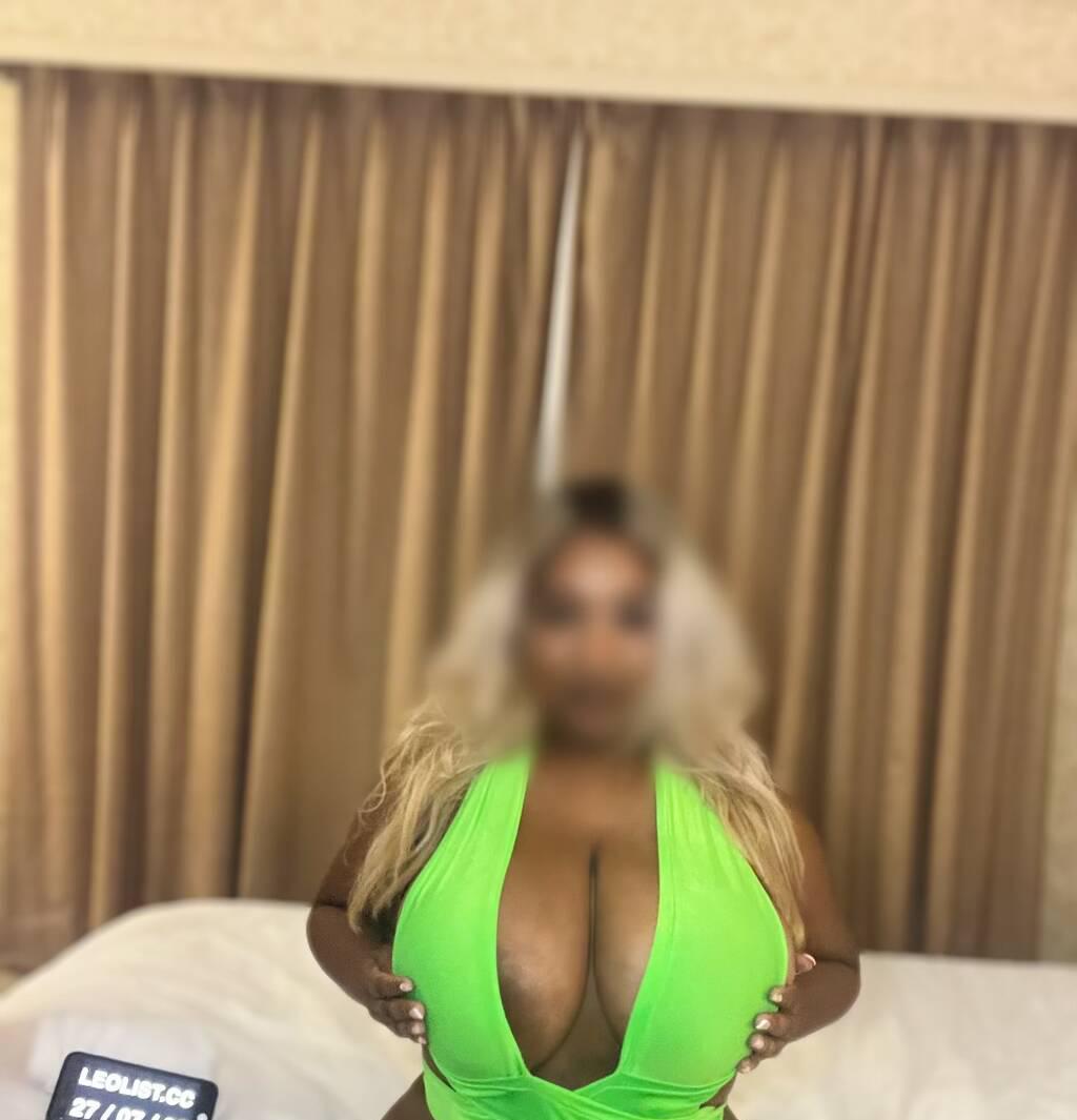 Maya is Female Escorts. | Toronto | Ontario | Canada | scarletamour.com 