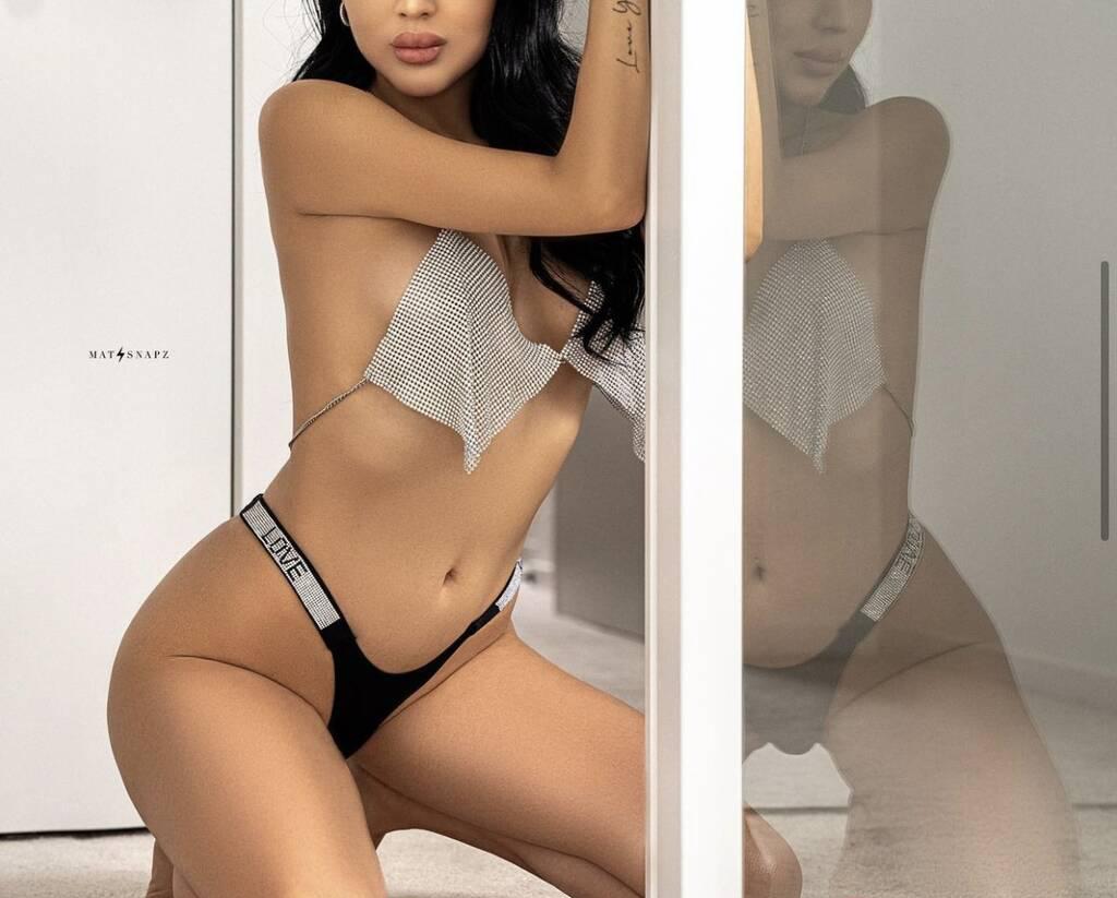 Adriana is Female Escorts. | Saskatoon | Saskatchewan | Canada | scarletamour.com 