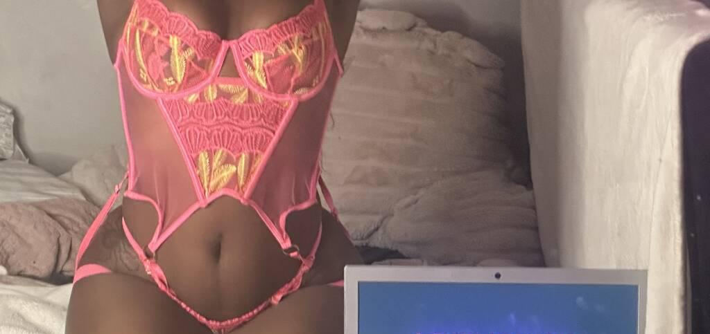 Gigi is Female Escorts. | Calgary | Alberta | Canada | scarletamour.com 