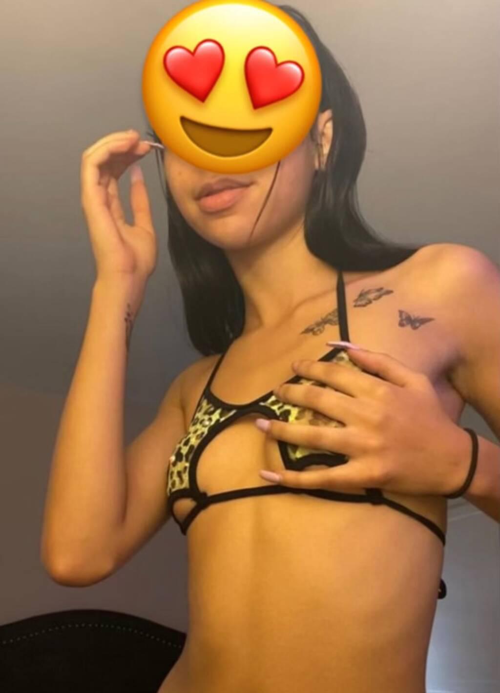 Amber is Female Escorts. | Grande Prairie | Alberta | Canada | scarletamour.com 