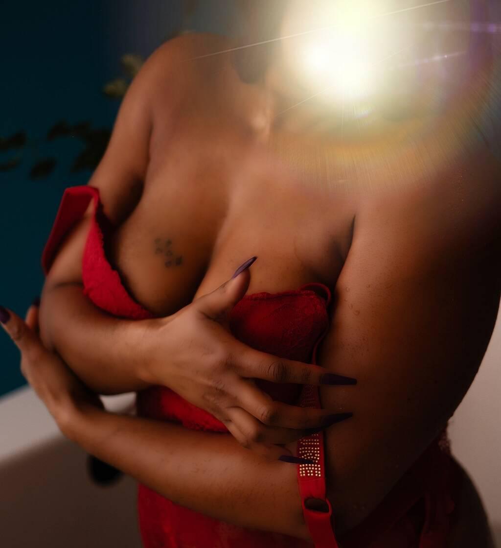 •¤• ZARA GRACE •¤• is Female Escorts. | Saskatoon | Saskatchewan | Canada | scarletamour.com 