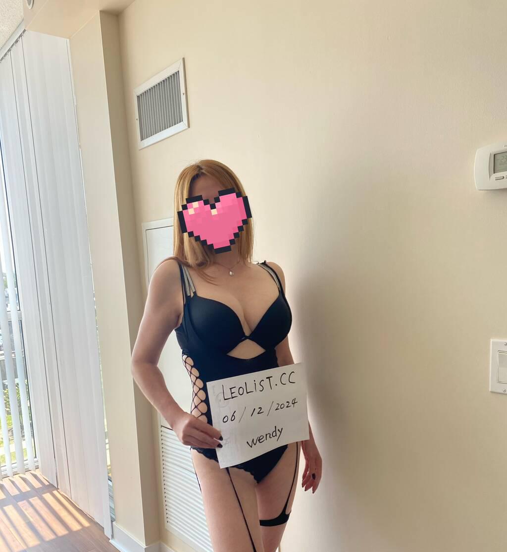 Wendy is Female Escorts. | Toronto | Ontario | Canada | scarletamour.com 