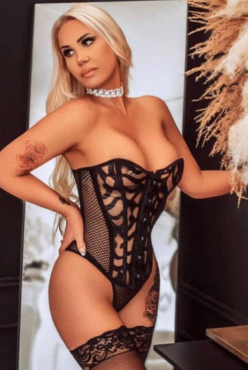 Eva is Female Escorts. | Montreal | Quebec | Canada | scarletamour.com 