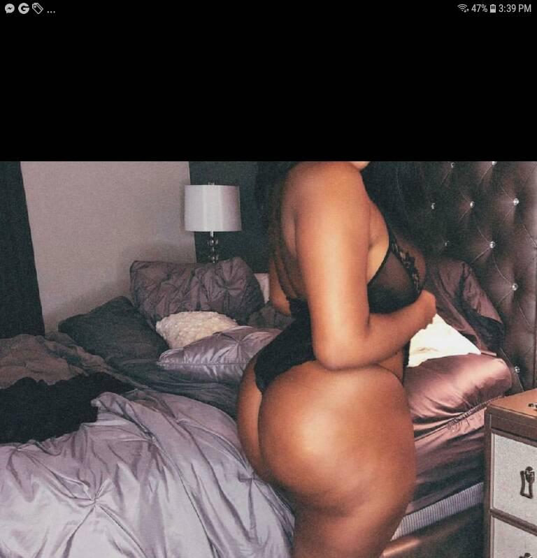 Sweet pu$$y is Female Escorts. | Sherbrooke | Quebec | Canada | scarletamour.com 