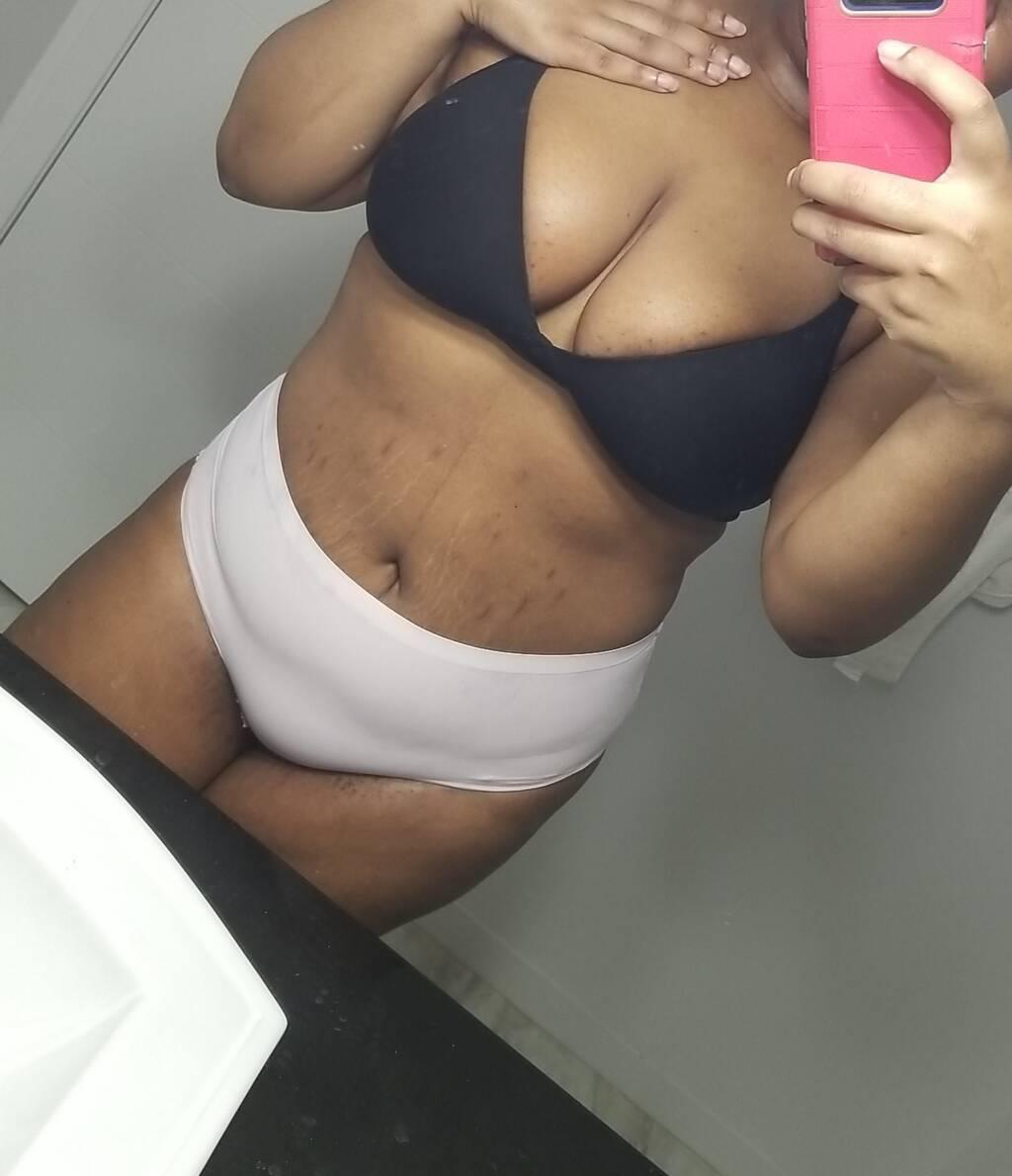 April is Female Escorts. | Edmonton | Alberta | Canada | scarletamour.com 