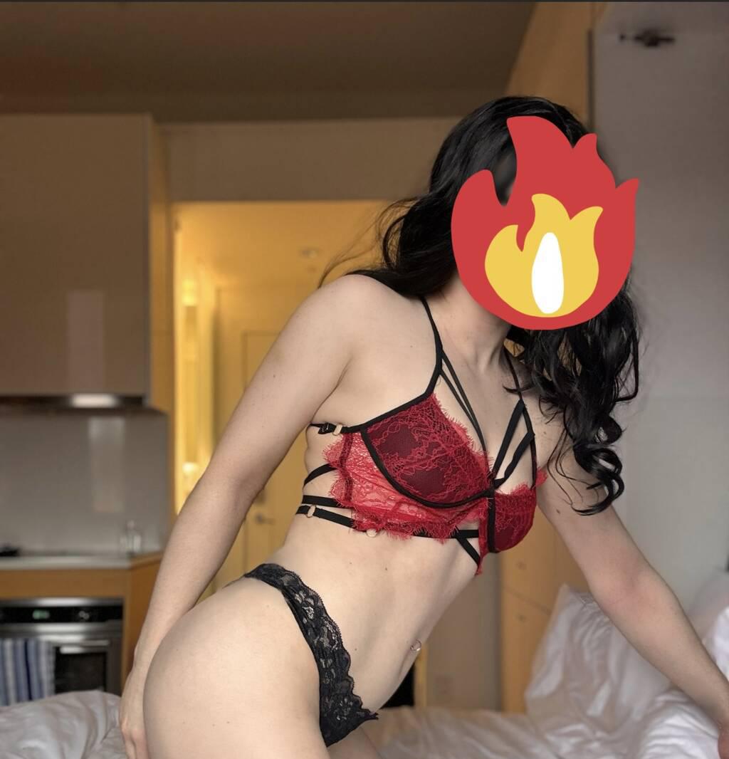 Riley Harem is Female Escorts. | Victoria | British Columbia | Canada | scarletamour.com 