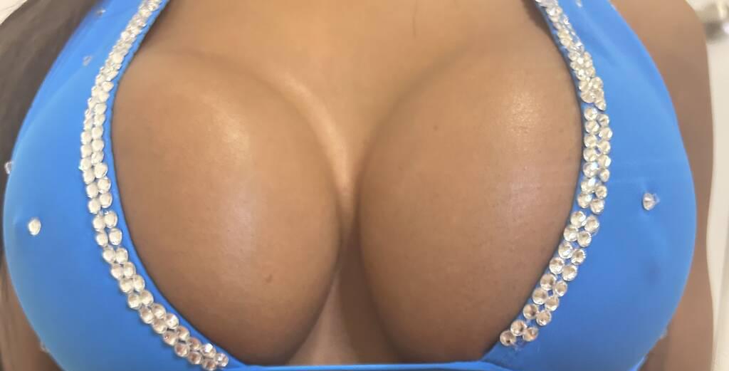 Brie is Female Escorts. | belleville | Ontario | Canada | scarletamour.com 