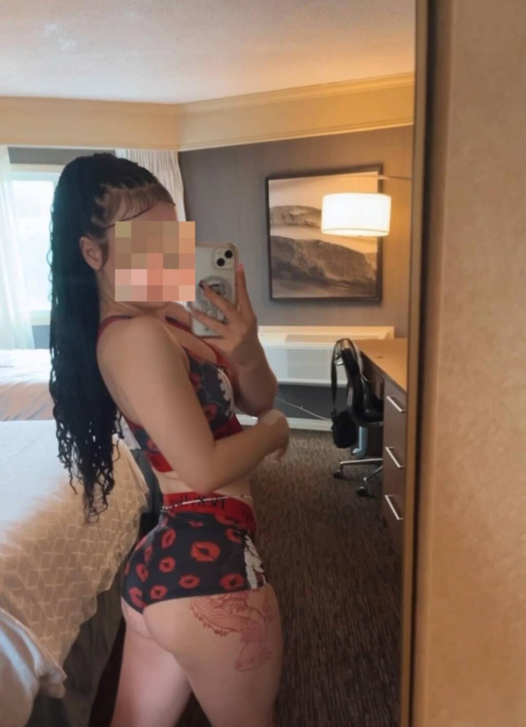 Layla is Female Escorts. | Calgary | Alberta | Canada | scarletamour.com 