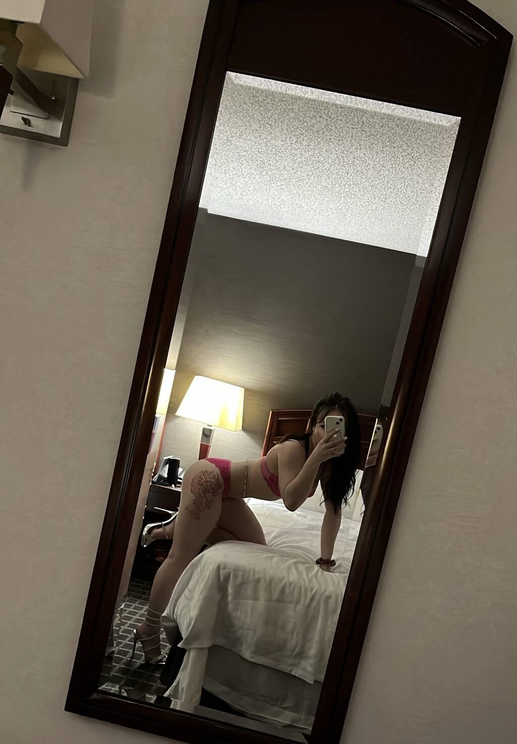 Layla is Female Escorts. | Calgary | Alberta | Canada | scarletamour.com 