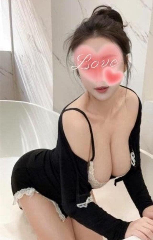 One Dragon Services Yuki is Female Escorts. | Hobart | Australia | Australia | scarletamour.com 