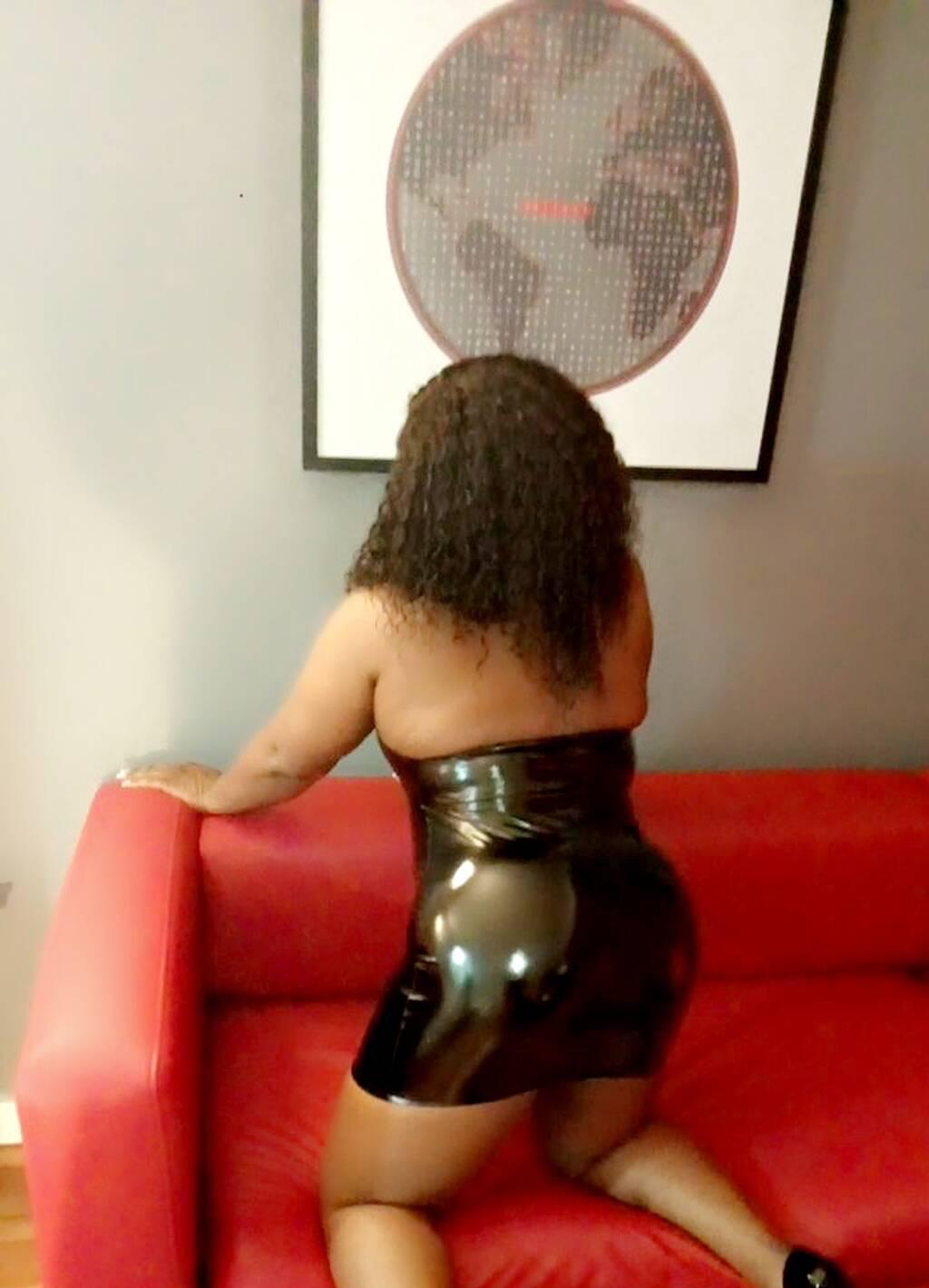 Choco Diva CASH PREFERRED is Female Escorts. | Red Deer | Alberta | Canada | scarletamour.com 