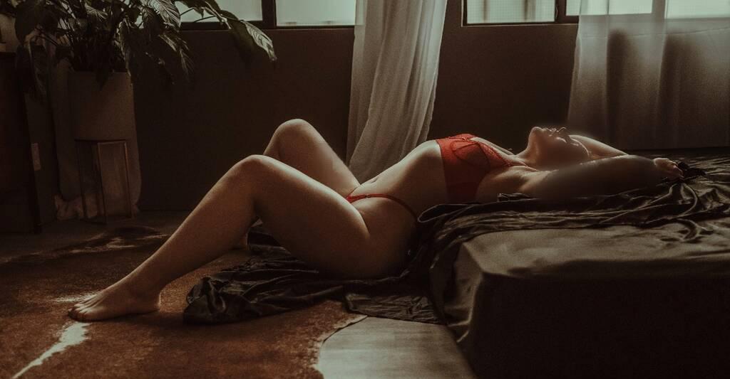 Dezi Sparkz is Female Escorts. | Medicine Hat | Alberta | Canada | scarletamour.com 