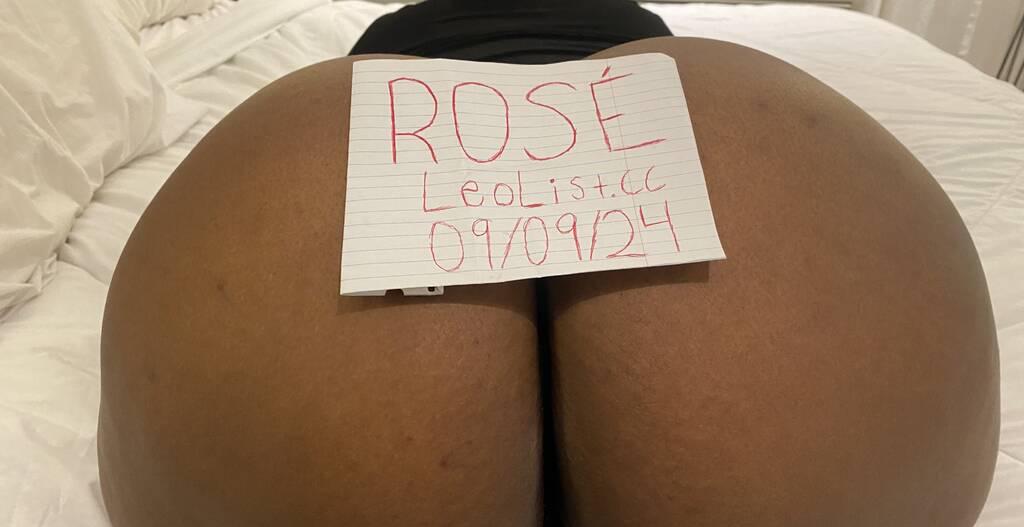 Rose is Female Escorts. | London | Ontario | Canada | scarletamour.com 