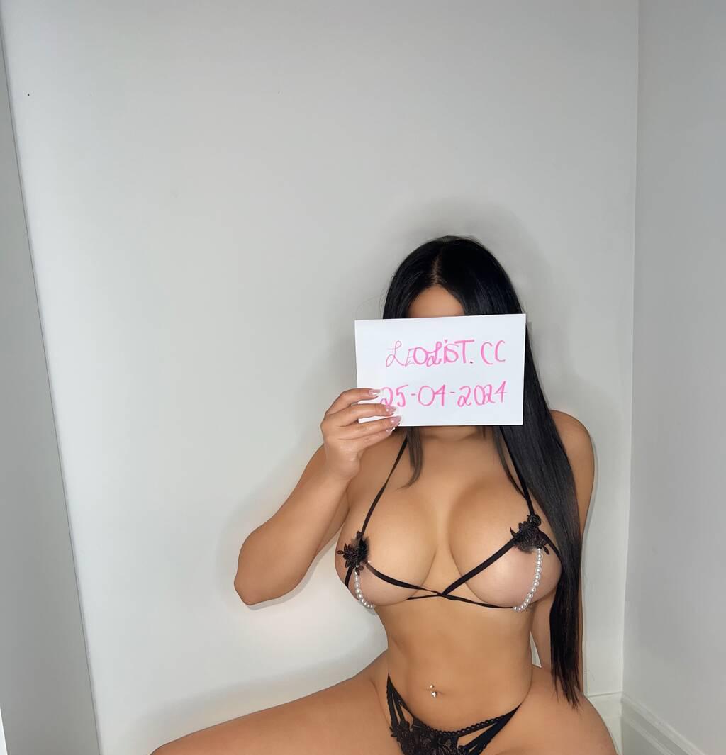 Elisa is Female Escorts. | Vancouver | British Columbia | Canada | scarletamour.com 