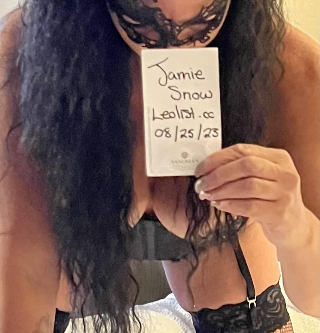 Jamie Snow is Female Escorts. | Toronto | Ontario | Canada | scarletamour.com 