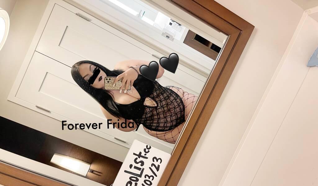 Forever Friday is Female Escorts. | Barrie | Ontario | Canada | scarletamour.com 