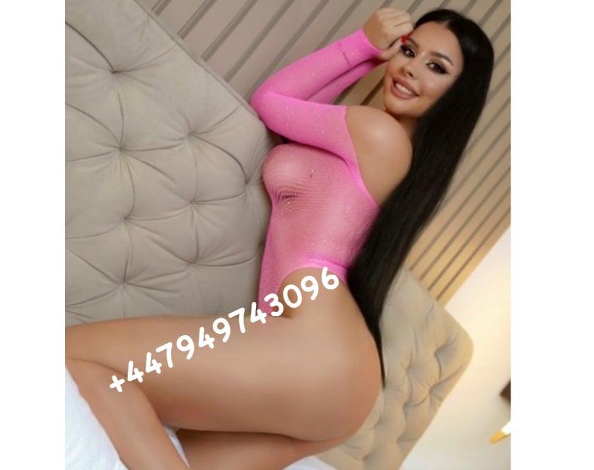  is Female Escorts. | Wales | United Kingdom | United Kingdom | scarletamour.com 