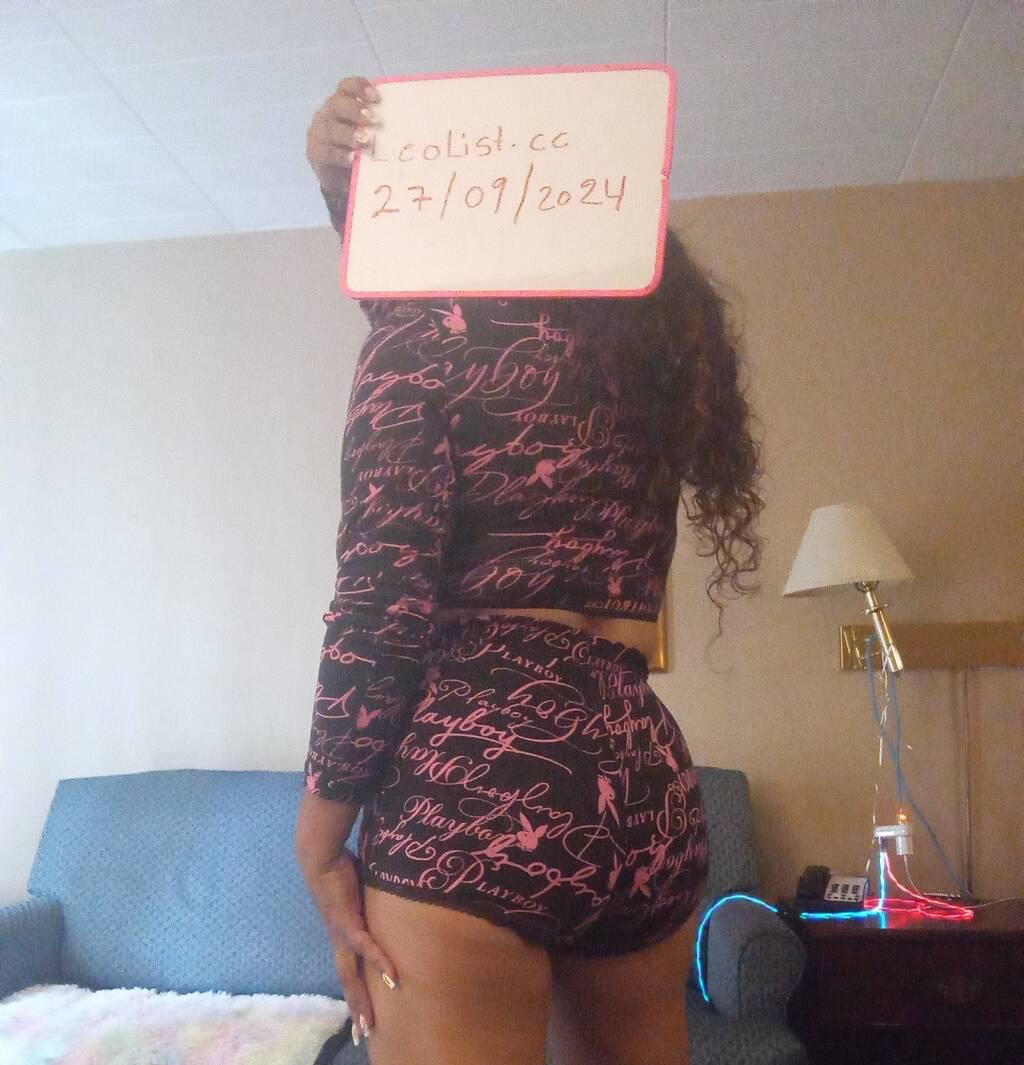 Sabrina is Female Escorts. | Barrie | Ontario | Canada | scarletamour.com 