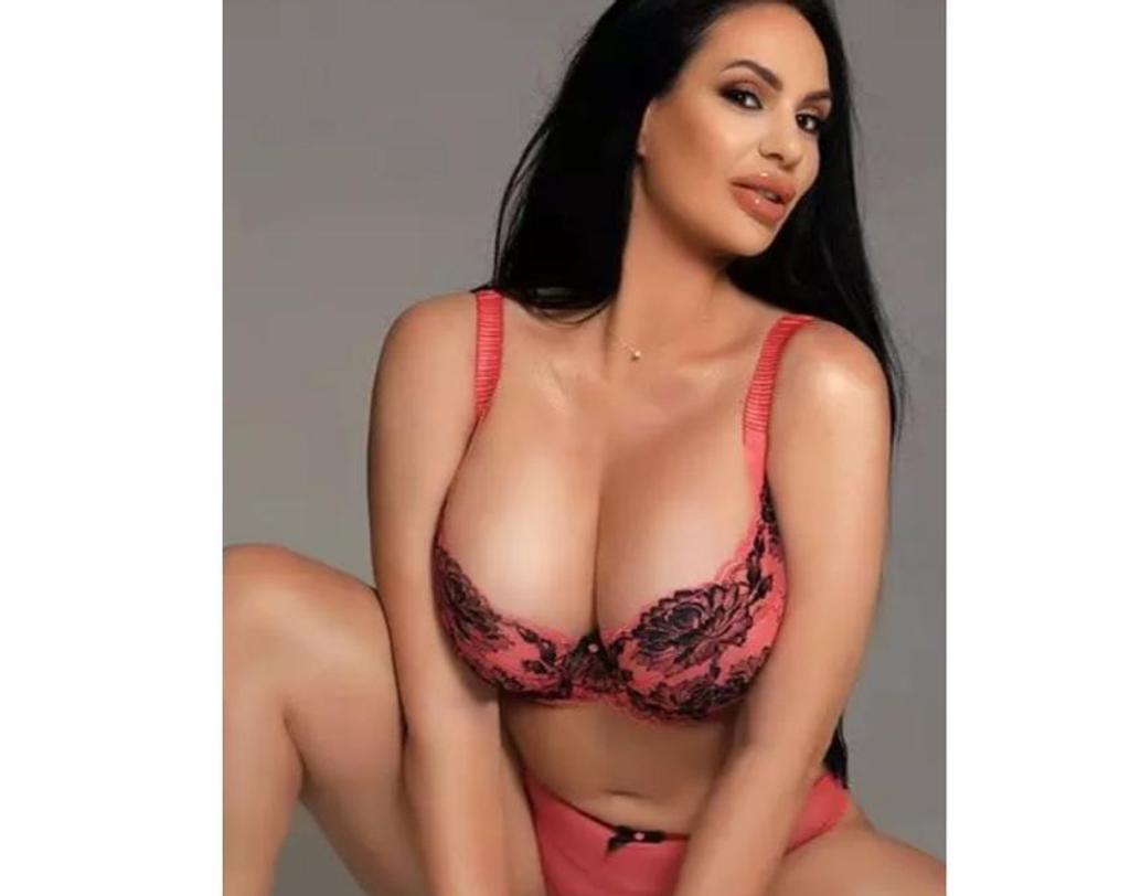  is Female Escorts. | Leeds | United Kingdom | United Kingdom | scarletamour.com 