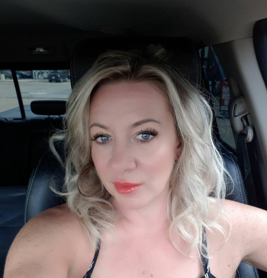 SKY is Female Escorts. | Grande Prairie | Alberta | Canada | scarletamour.com 