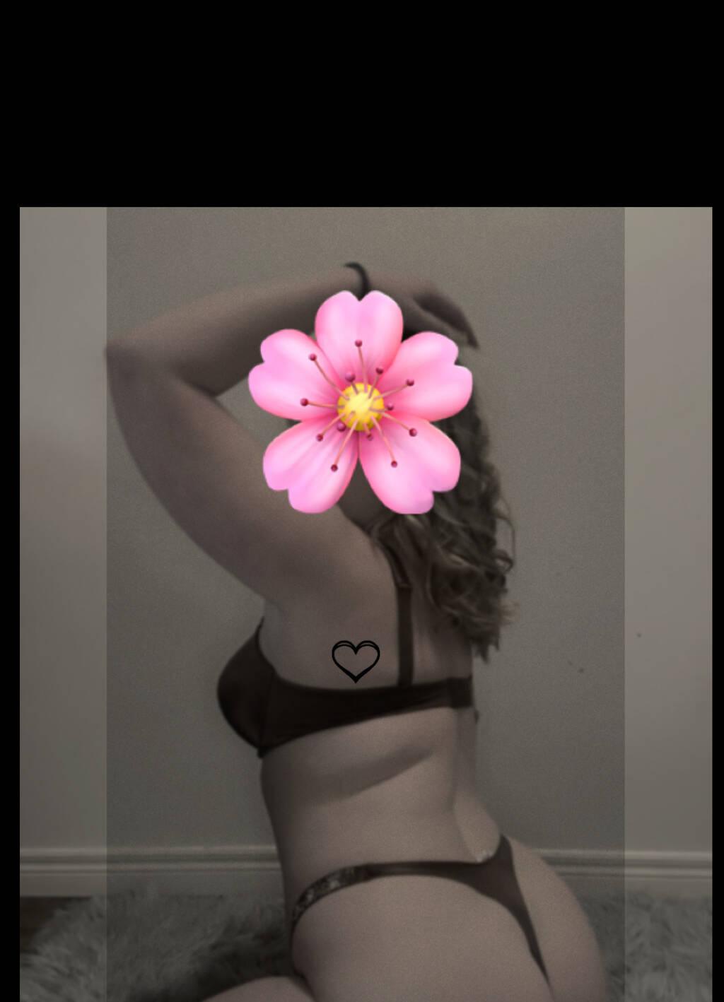 Aurora is Female Escorts. | Kitchener | Ontario | Canada | scarletamour.com 