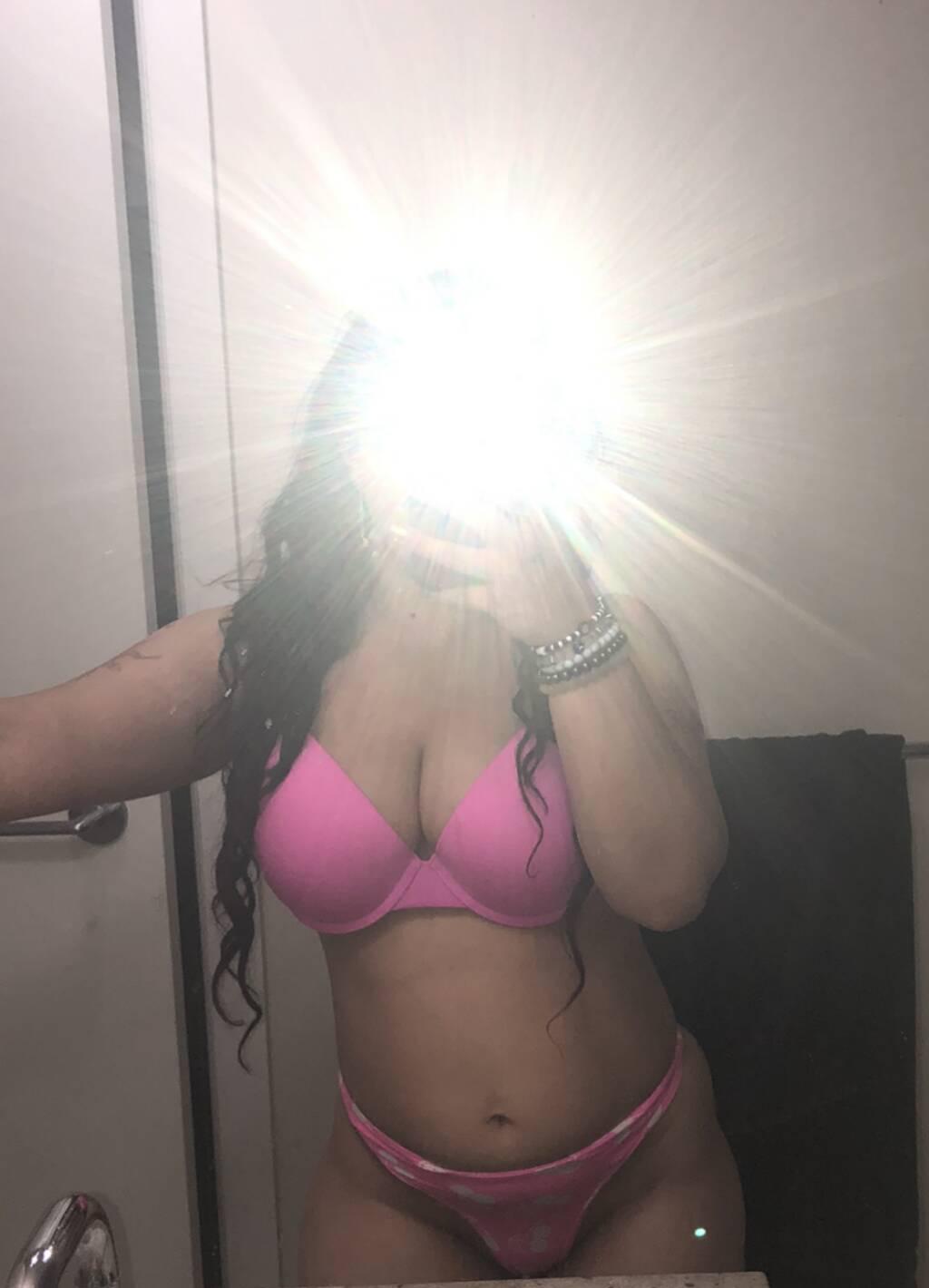 SOPHIA is Female Escorts. | Abbotsford | British Columbia | Canada | scarletamour.com 