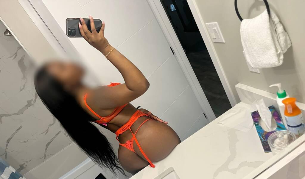 LOLA is Female Escorts. | Kingston | Ontario | Canada | scarletamour.com 