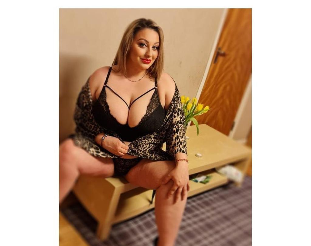  is Female Escorts. | East Midlands | United Kingdom | United Kingdom | scarletamour.com 