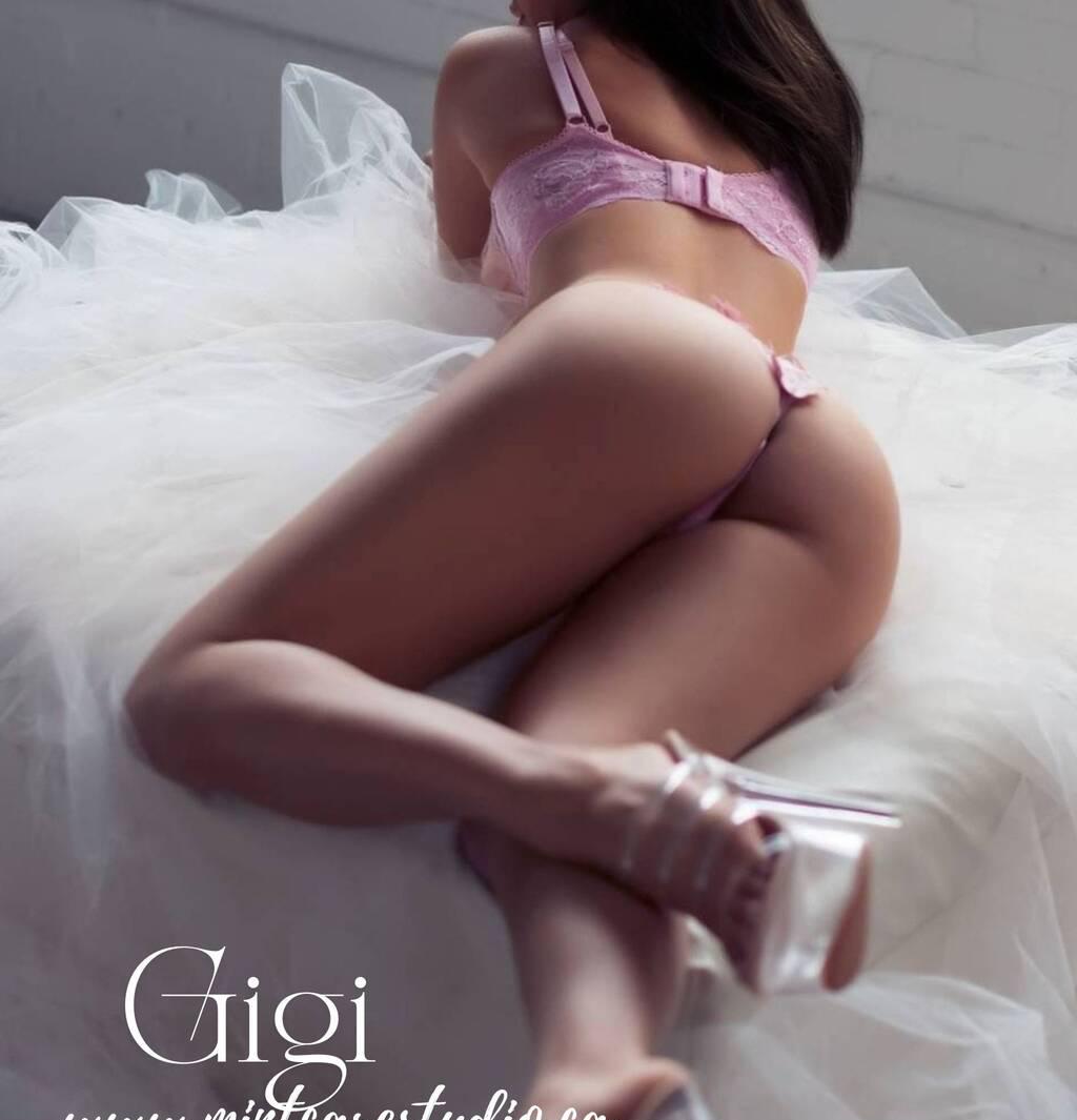 Special Nuru massage is Female Escorts. | Edmonton | Alberta | Canada | scarletamour.com 