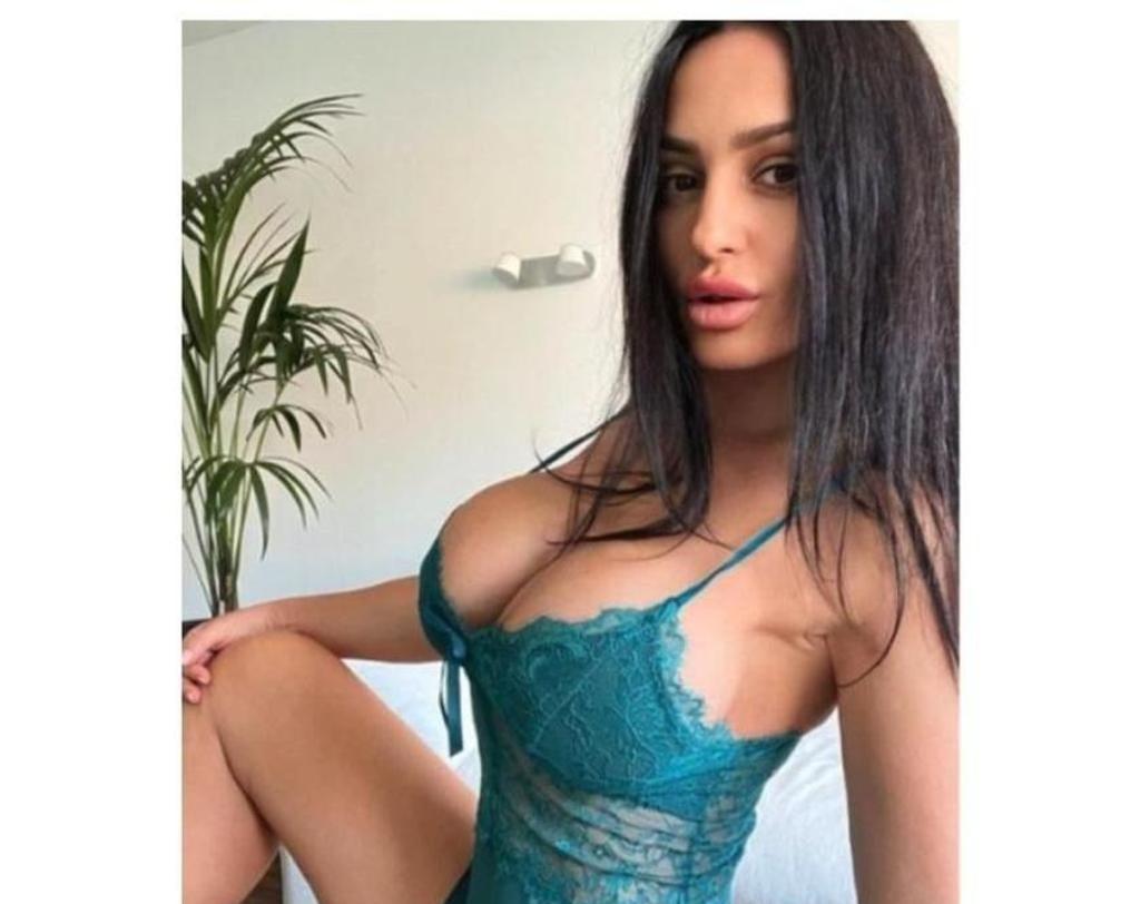  is Female Escorts. | Devon | United Kingdom | United Kingdom | scarletamour.com 