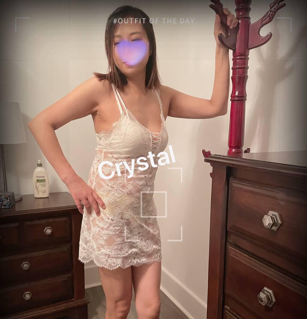 Crystl & Ping is Female Escorts. | Guelph | Ontario | Canada | scarletamour.com 