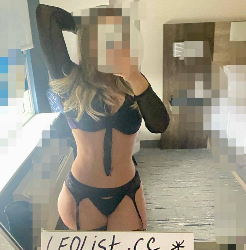 Sarah Gouveia is Female Escorts. | Toronto | Ontario | Canada | scarletamour.com 