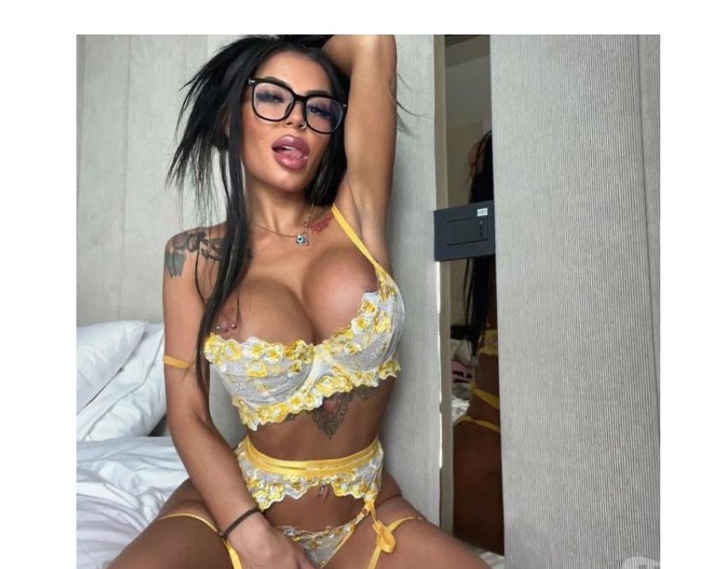  is Female Escorts. | London | United Kingdom | United Kingdom | scarletamour.com 