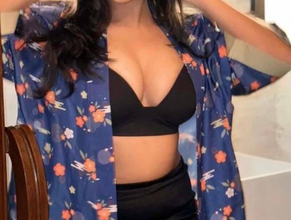 Geet is Female Escorts. | Toronto | Ontario | Canada | scarletamour.com 